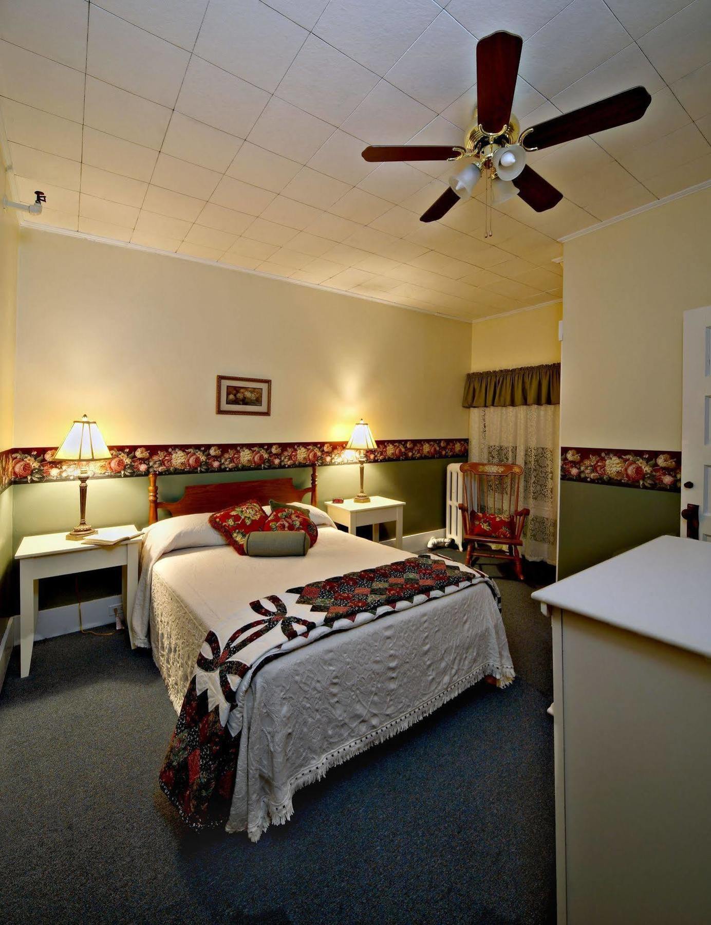 Fullerton Inn & Restaurant Chester Екстер'єр фото